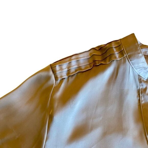 Gold Loose Fitting Blous - Picture 4 of 8